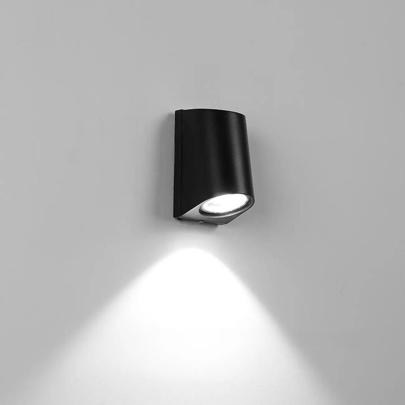 Applique murale LED moderne, luminaire minimaliste en métal pour couloir