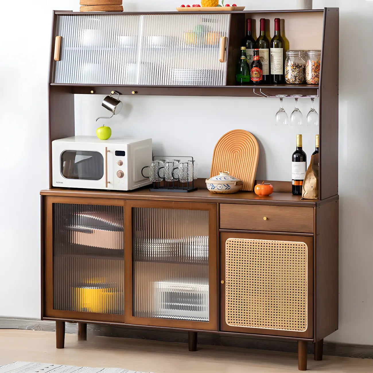 Buffet de salle à manger en bois naturel avec rangement ouvert