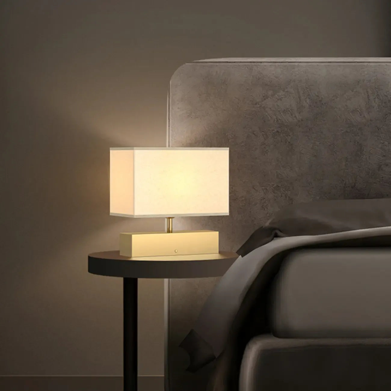 Lampe de table rectangulaire moderne en métal doré pour chambre à coucher