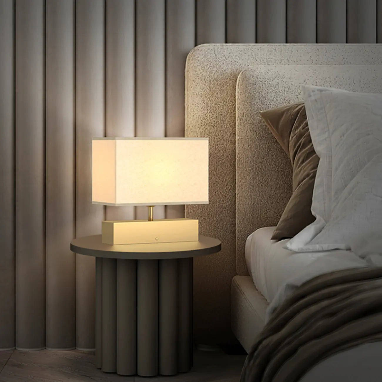 Lampe de table rectangulaire moderne en métal doré pour chambre à coucher
