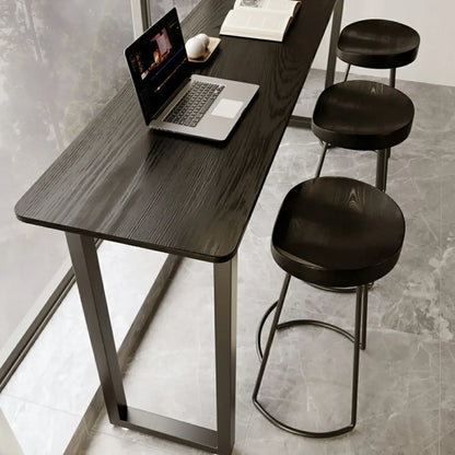 Élégante table de bar longue noire pour la maison et les cafés