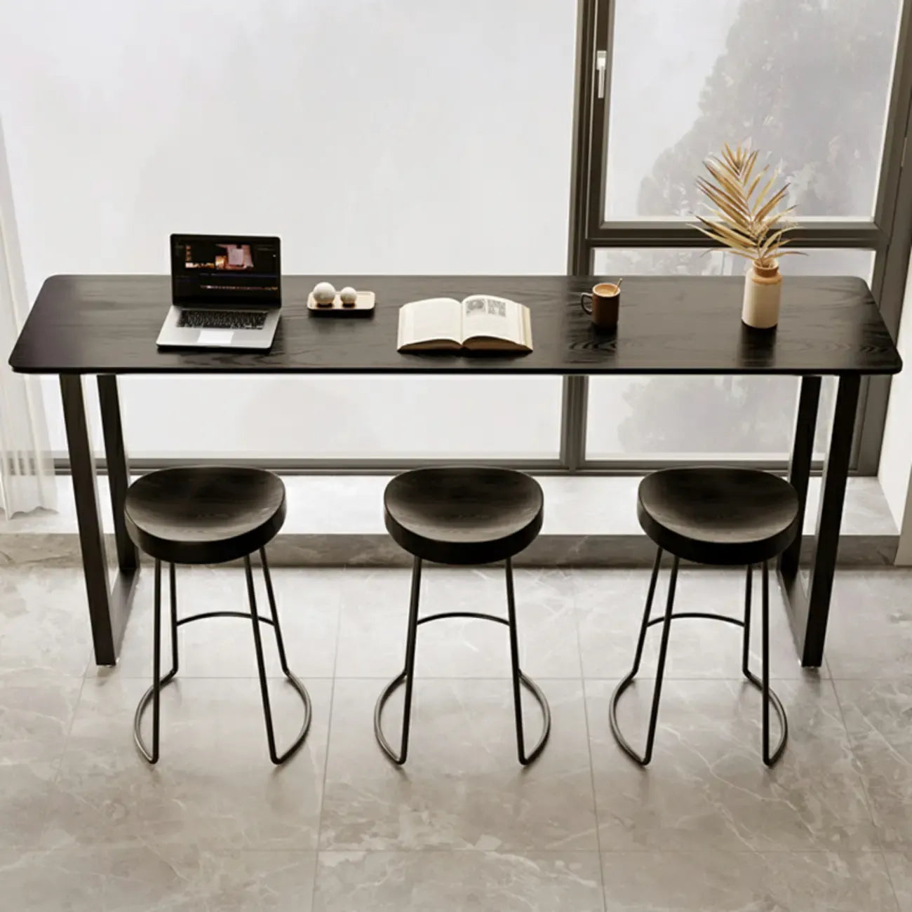 Élégante table de bar longue noire pour la maison et les cafés