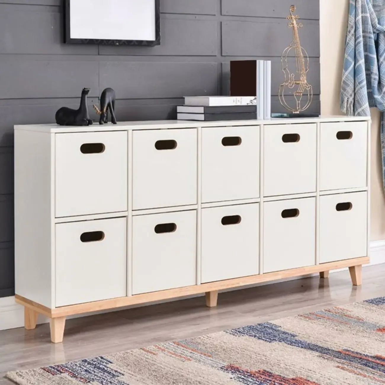 Armoire de rangement compartimentée en bois massif durable avec encoches