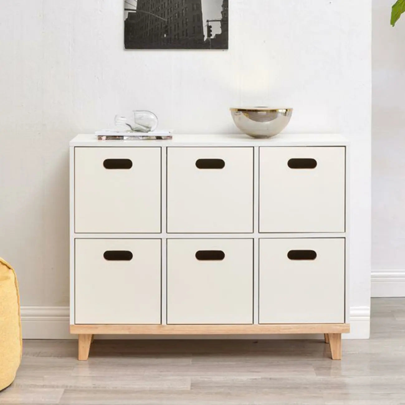 Armoire de rangement compartimentée en bois massif durable avec encoches