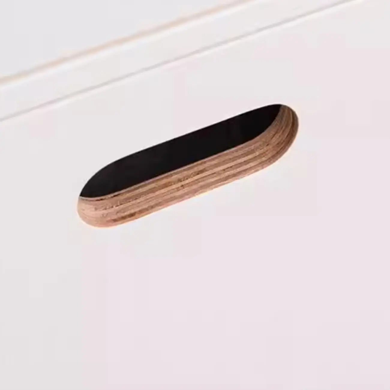 Armoire de rangement compartimentée en bois massif durable avec encoches