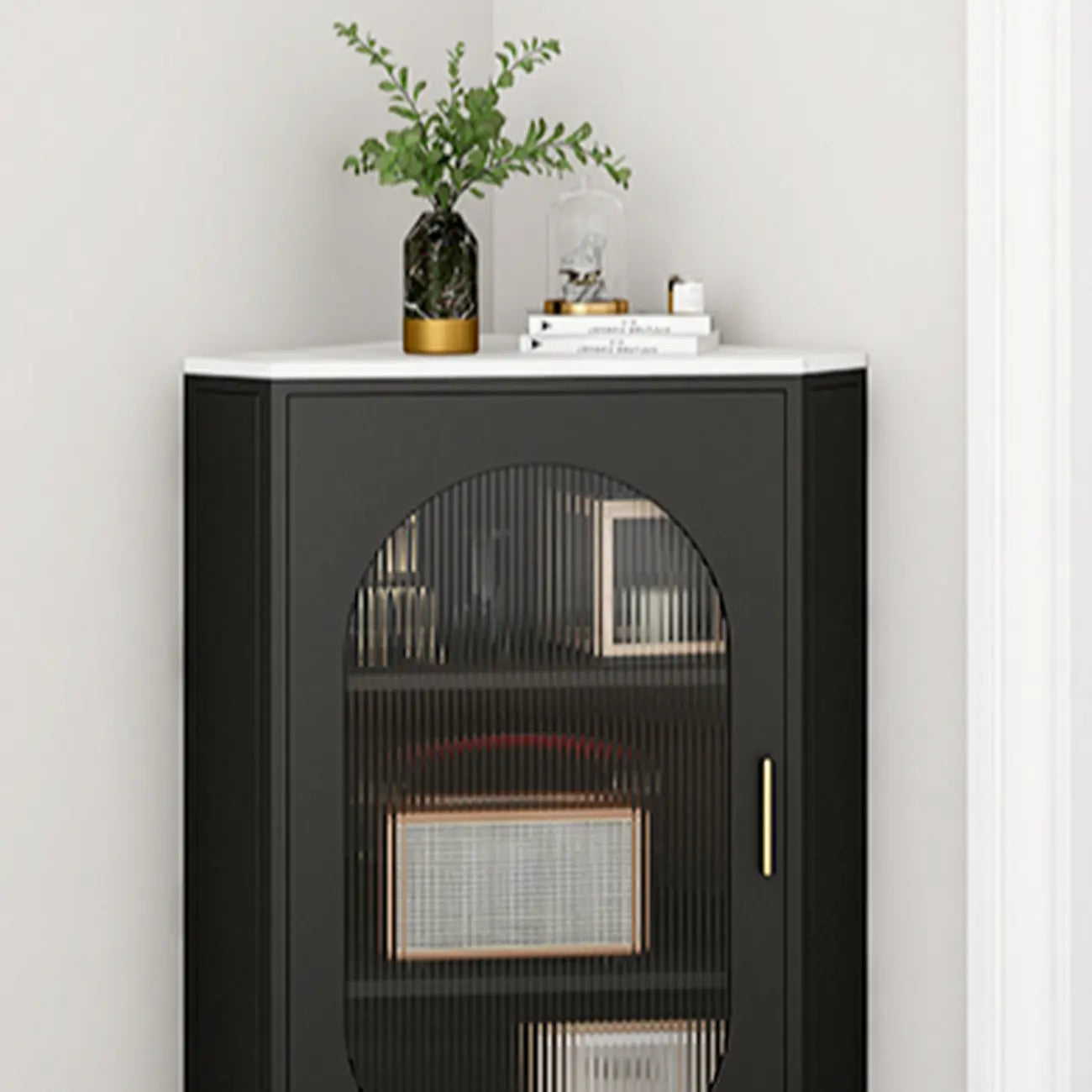 Meuble d'angle blanc à 3 pieds avec plateau imitation marbre et piètement en fer