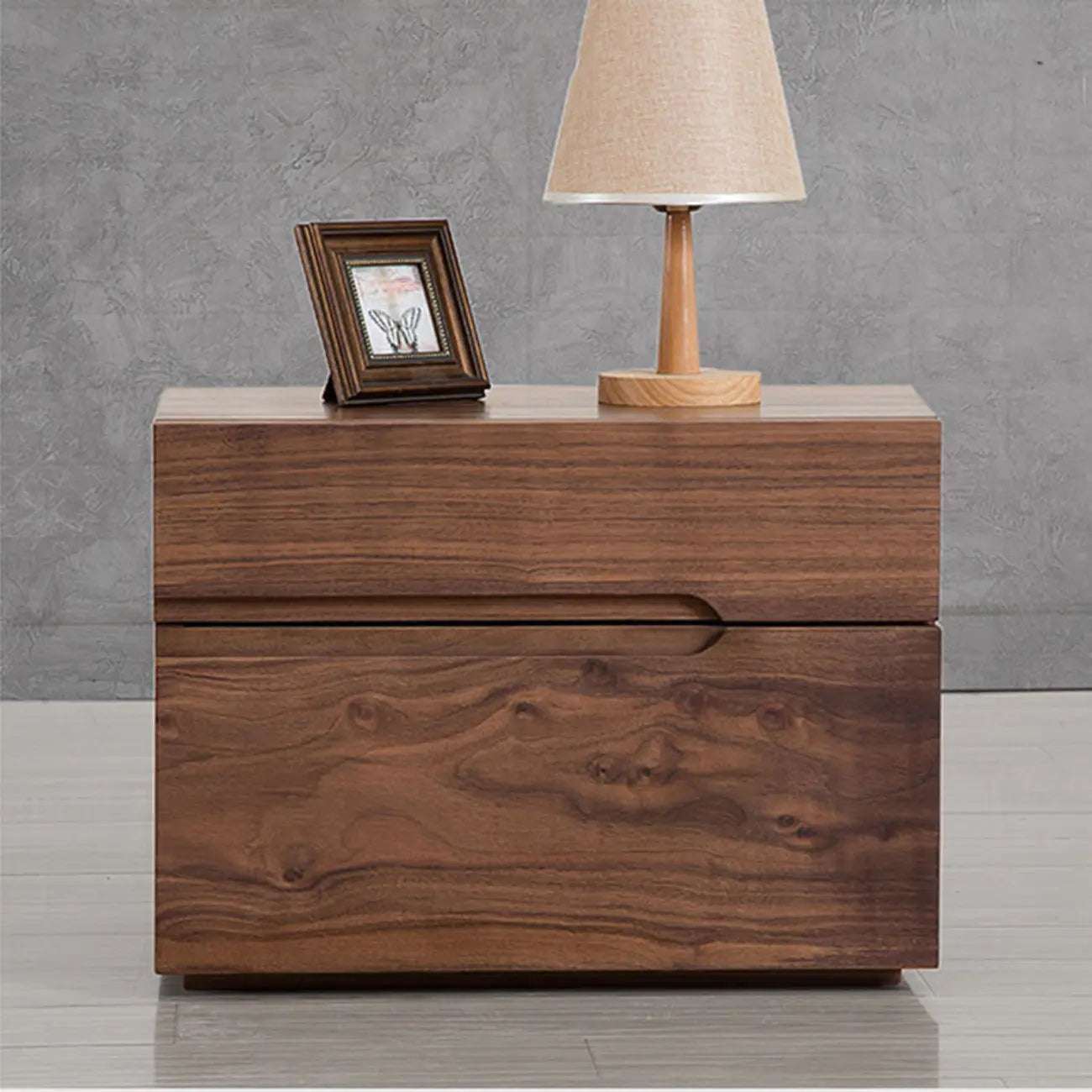 Table de chevet scandinave en bois brun avec 2 tiroirs