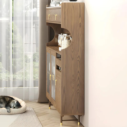 vaisselier de cuisine en bois brun avec porte vitrée et rangements