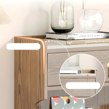 vaisselier de cuisine en bois brun avec porte vitrée et rangements