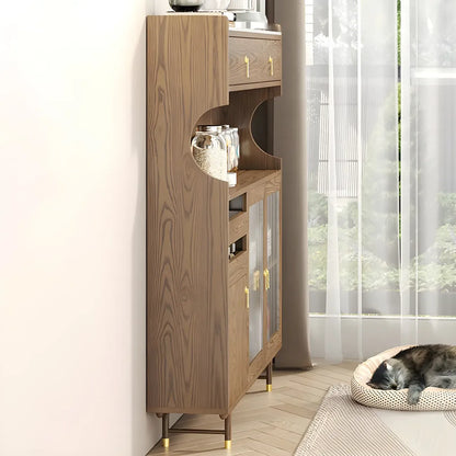 vaisselier de cuisine en bois brun avec porte vitrée et rangements