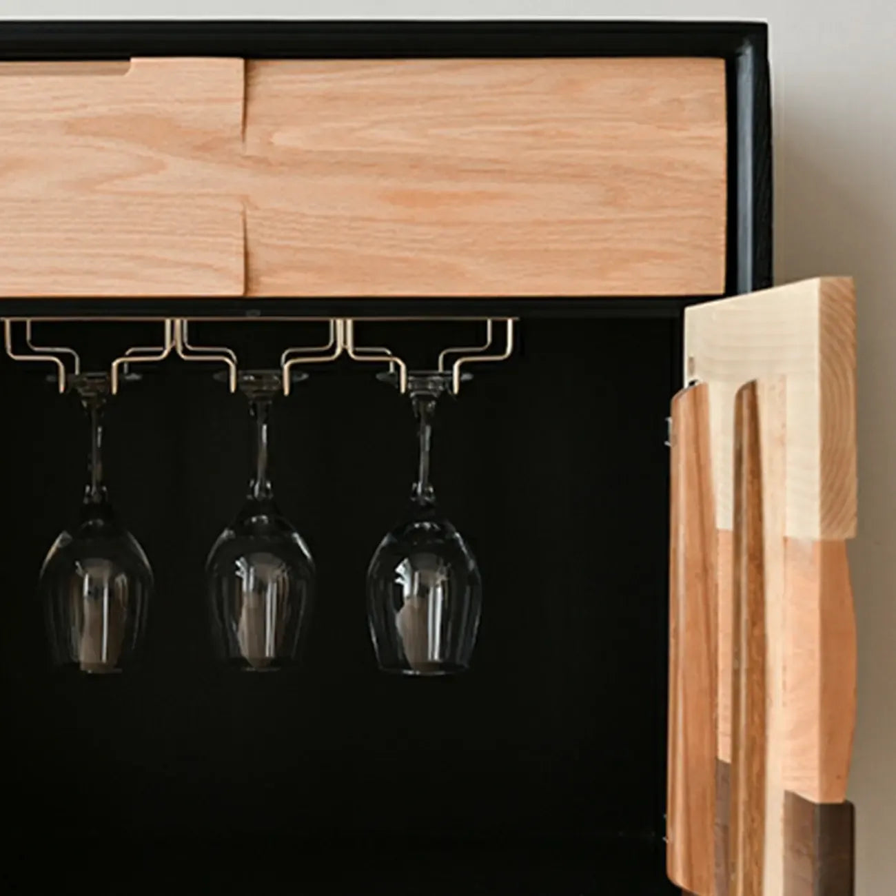 Buffet moderne en bois multicolore avec rangement et armoire