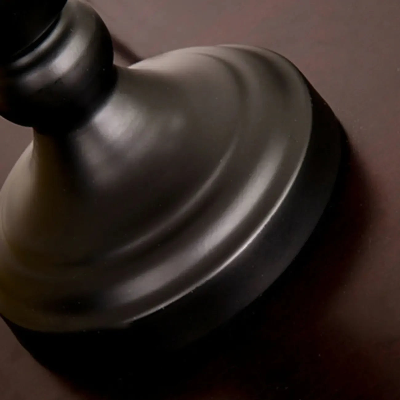 Lampe de table géométrique noire avec abat-jour en tissu pour chambre à coucher