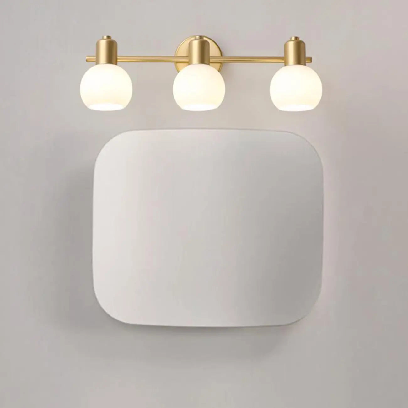 Lampe de coiffeuse moderne en verre globe doré à 3 têtes, à intensité variable