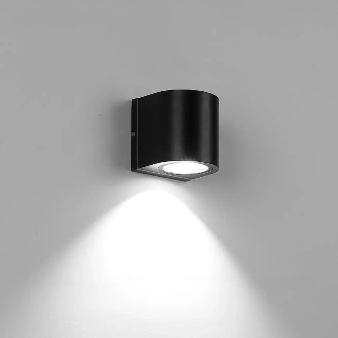 Applique murale LED moderne, luminaire minimaliste en métal pour couloir
