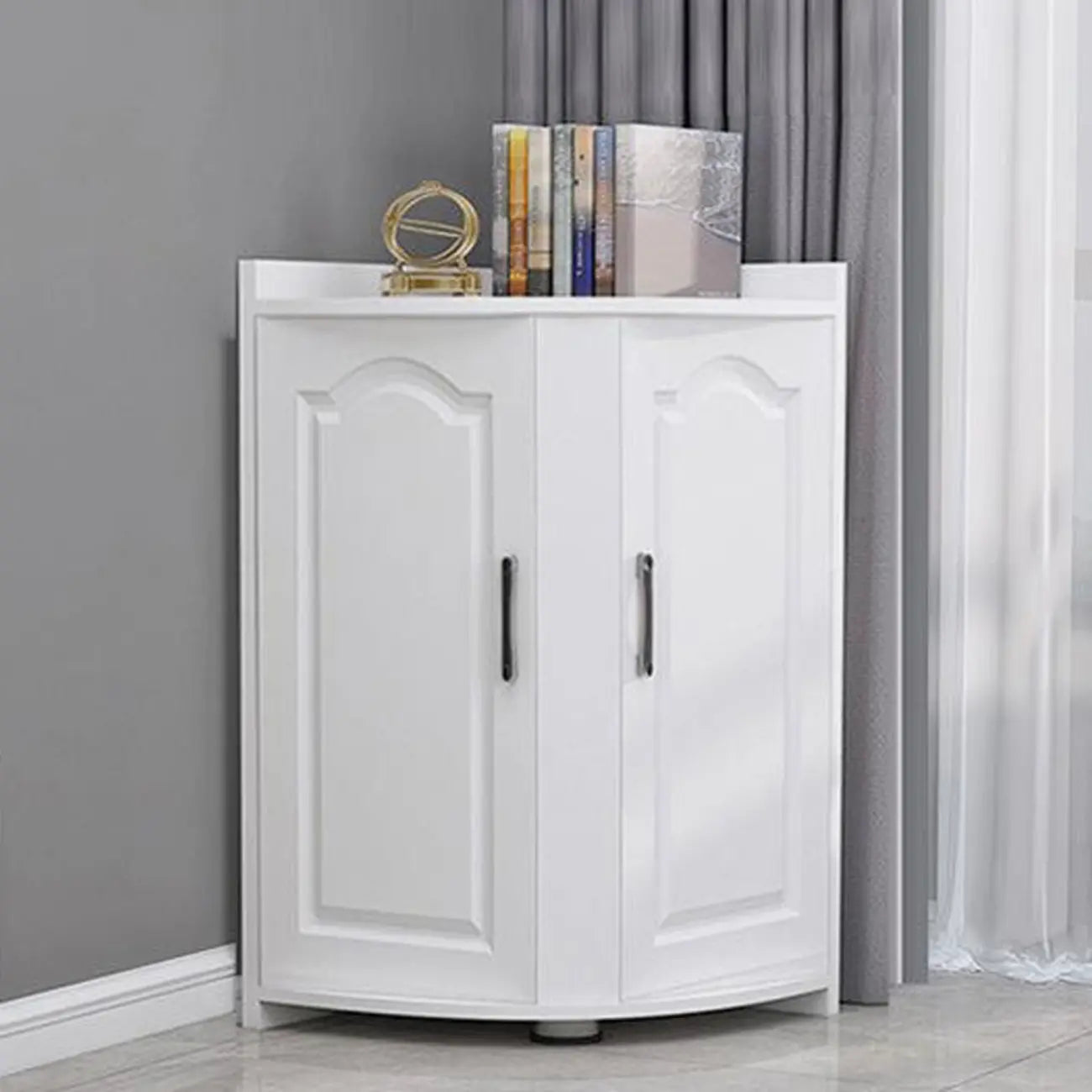 Armoire de rangement d'angle classique en bois recyclé