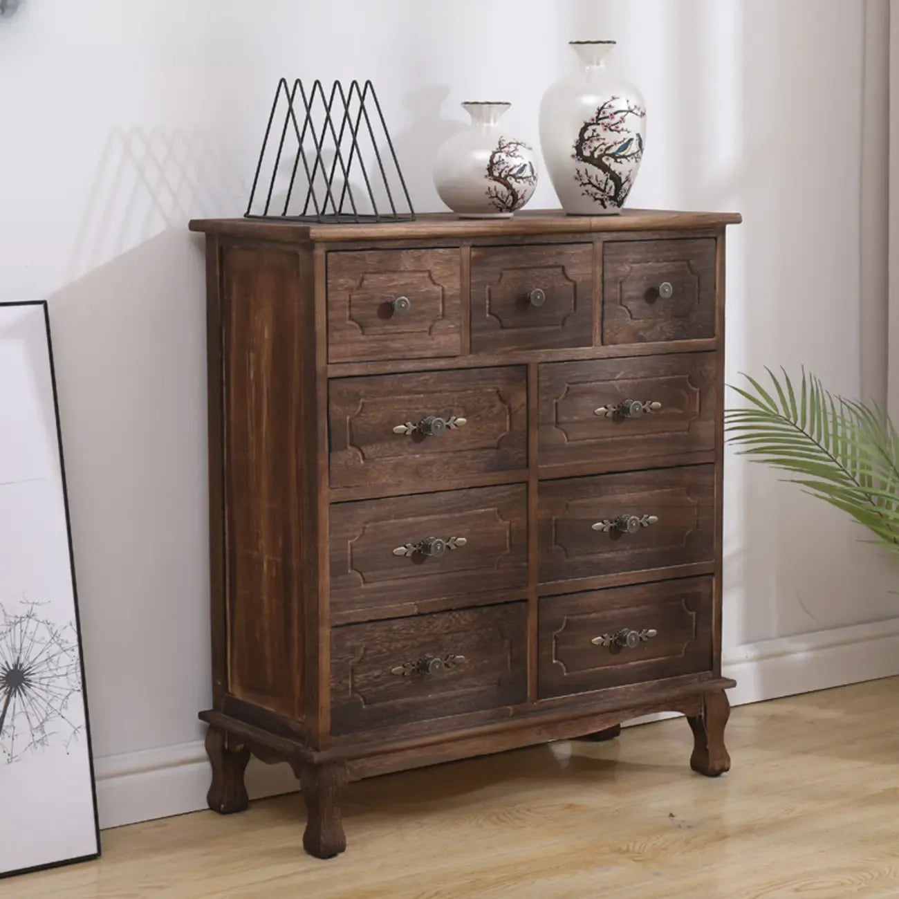 Meuble rustique marron à plusieurs tiroirs en bois pour salon
