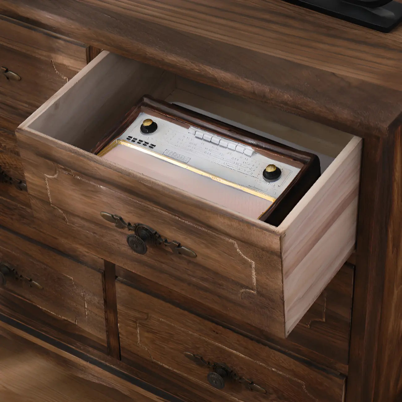 Meuble rustique marron à plusieurs tiroirs en bois pour salon