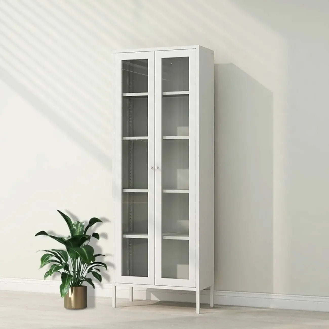 Vitrines modernes en acier coloré pour toilettes