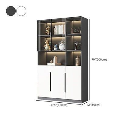 Vitrine nordique en bois blanc avec étagères ouvertes