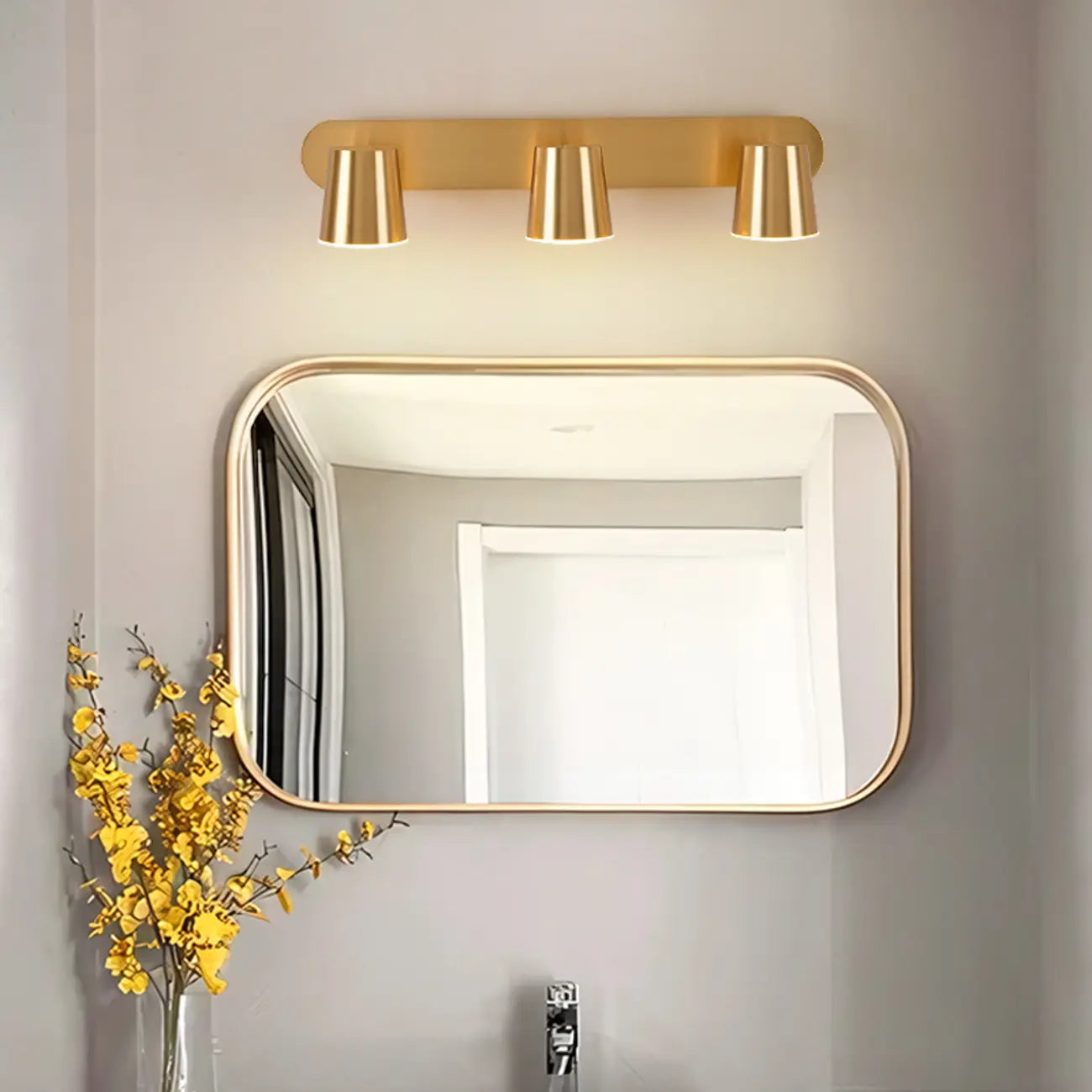 Applique murale moderne pour salle de bain avec abat-jour en métal