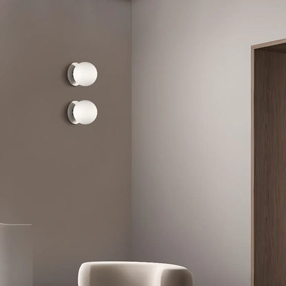 Appliques murales modernes pour coiffeuse avec un design sphérique unique