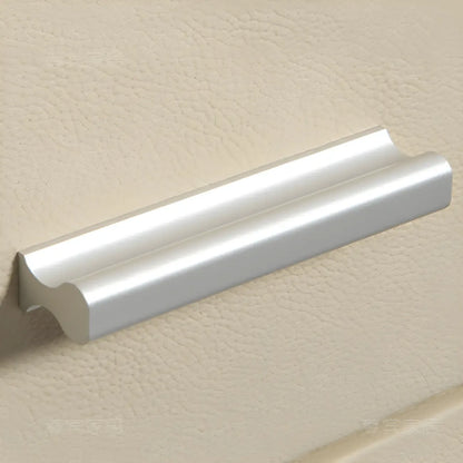 Table de chevet moderne à bords arrondis avec 2 tiroirs en cuir beige