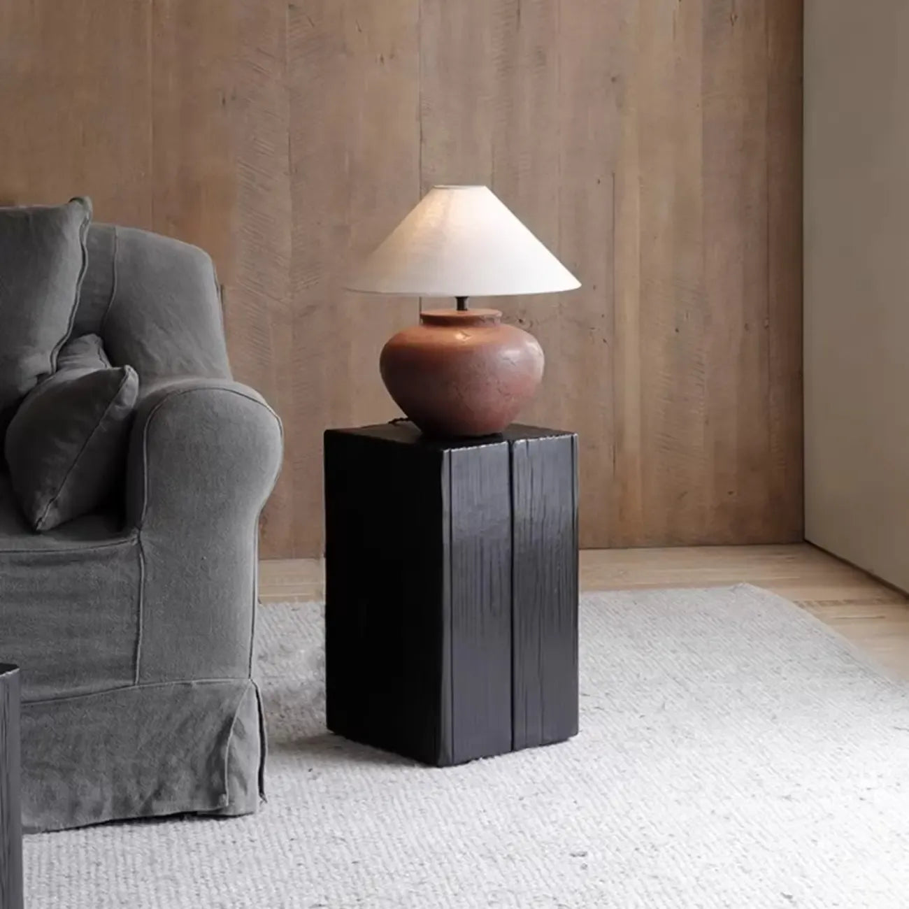 Table d'appoint carrée moderne en bois brun pour salon