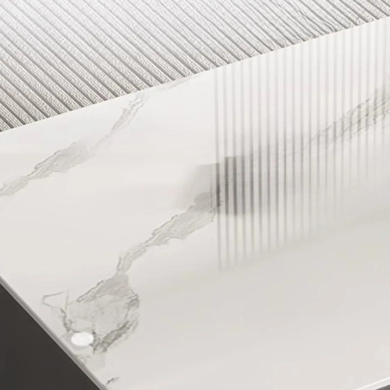 Meuble TV moderne avec plateau en marbre et rangement intégré pour salon