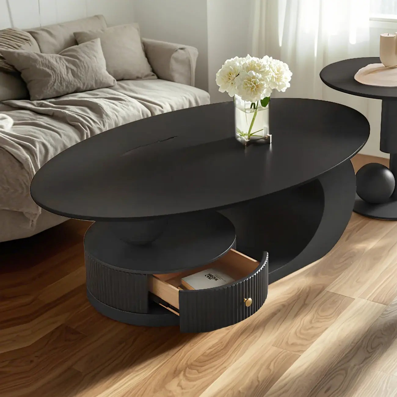 Table basse moderne avec plateau en pierre blanche et revêtement anti-rayures