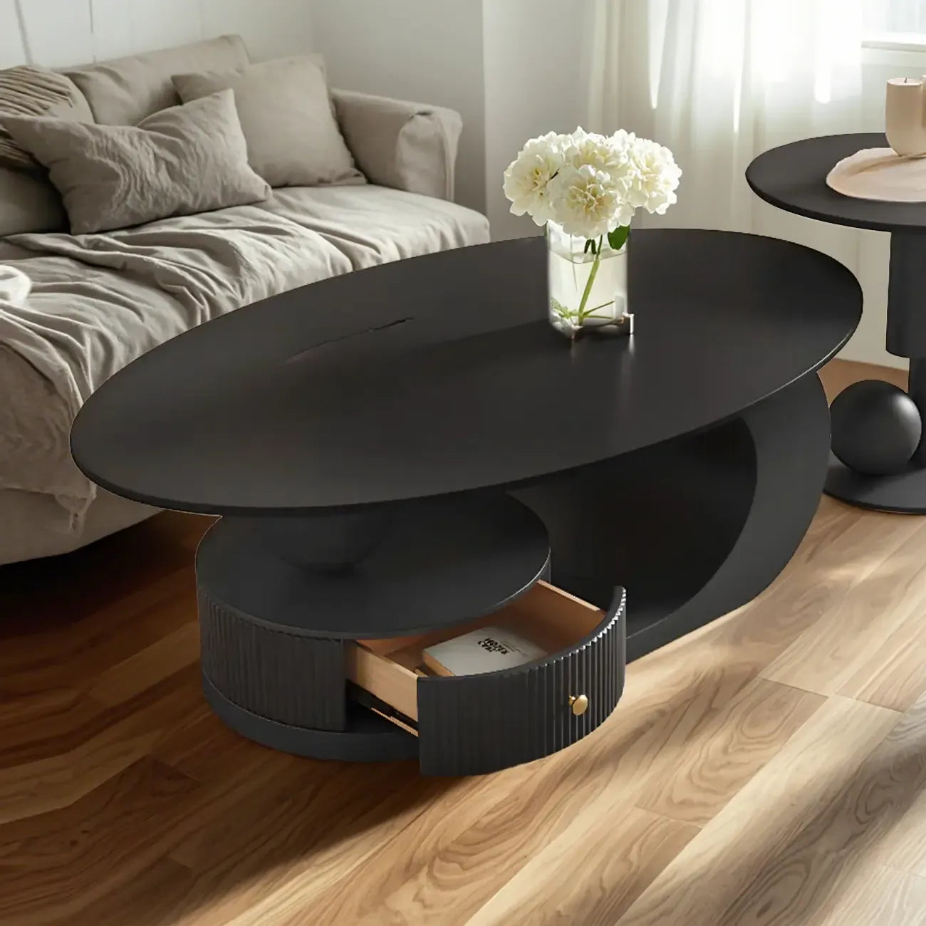 Table basse moderne avec plateau en pierre blanche et revêtement anti-rayures