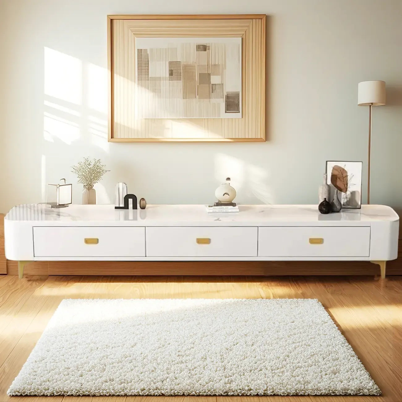 Meuble TV moderne avec plateau en marbre et rangement intégré pour salon