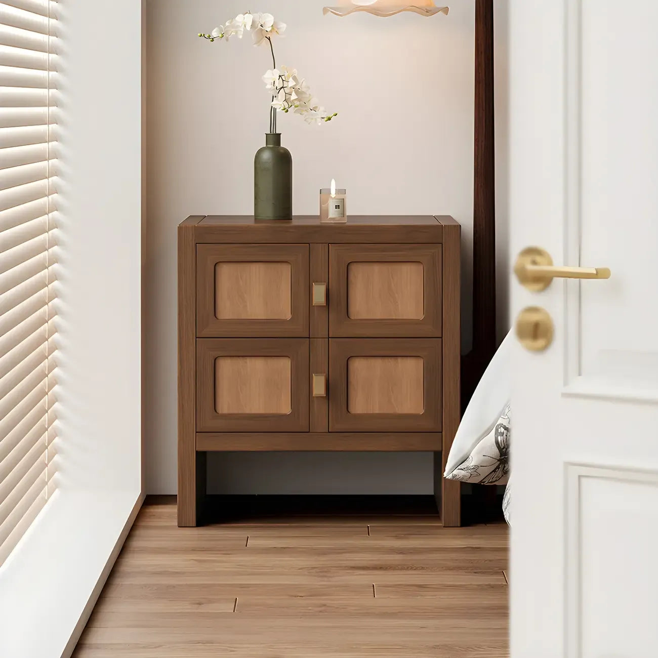 Table de chevet vintage en bois massif à motif floral artistique et à 2 tiroirs