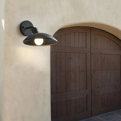 Mini applique murale extérieure moderne en métal noir à LED avec dôme, style moderne.