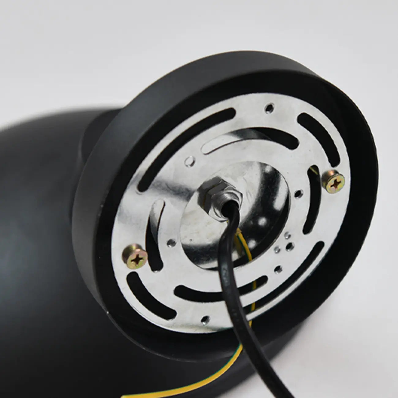 Mini applique murale extérieure moderne en métal noir à LED avec dôme, style moderne.