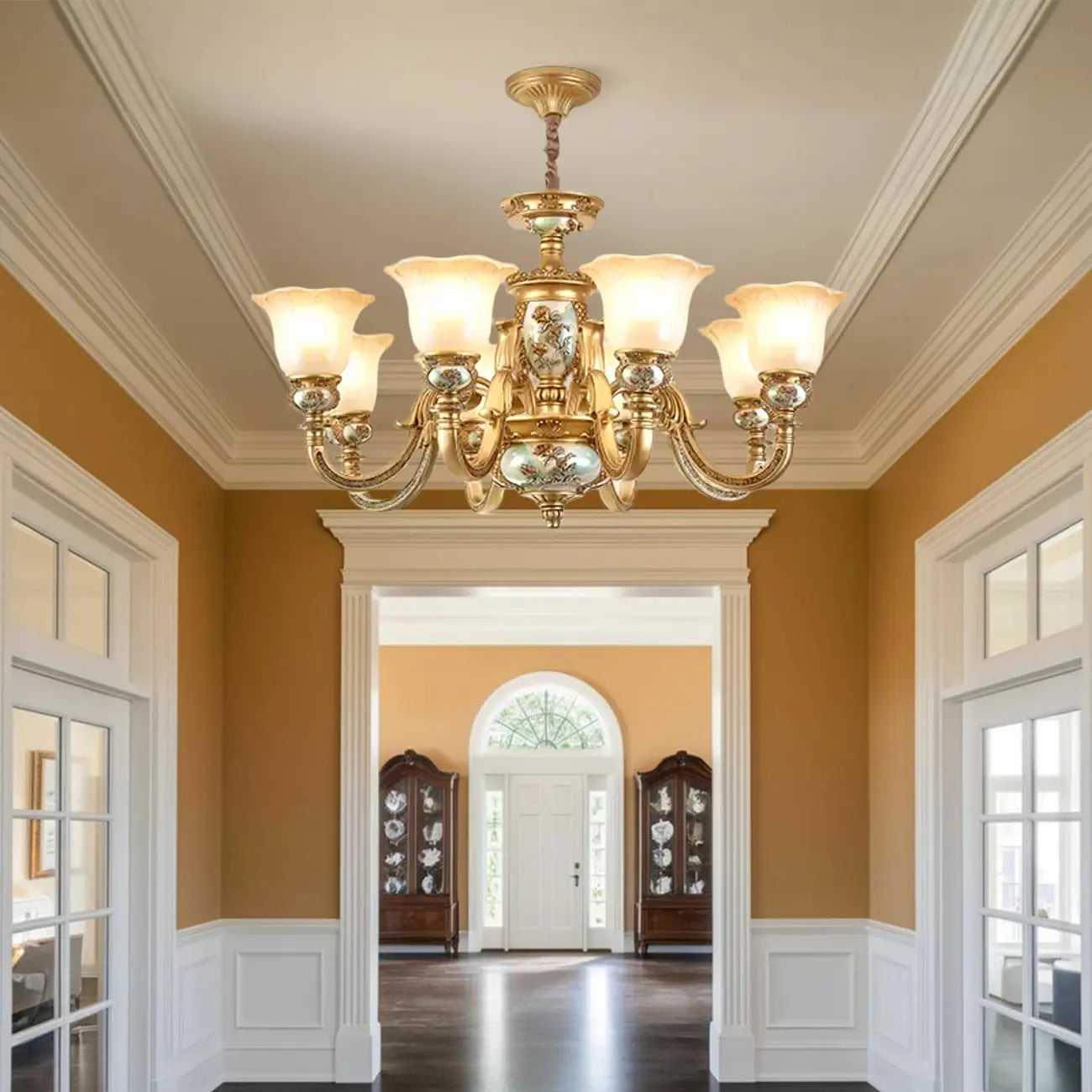 Lustre antique en céramique dorée avec cloche en verre dépoli