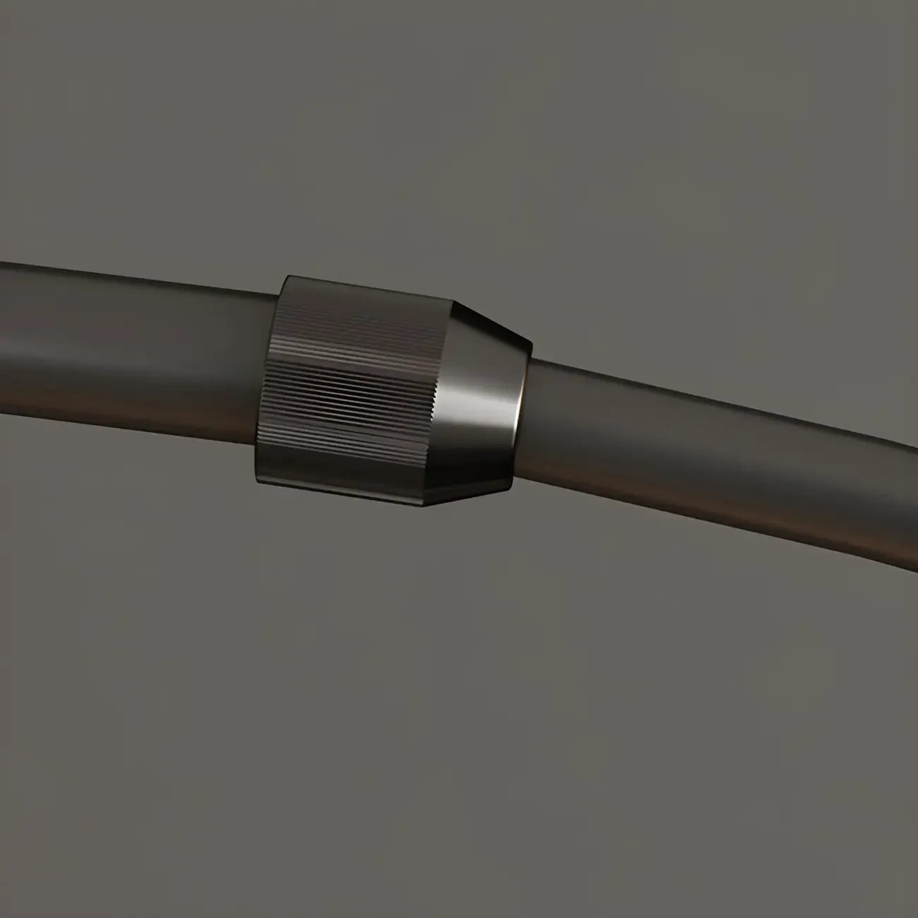 Lampadaire en métal arqué avec abat-jour en dôme réglable noir