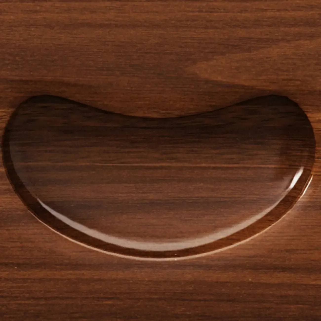 Petite table de chevet traditionnelle en bois brun noyer à 2 tiroirs