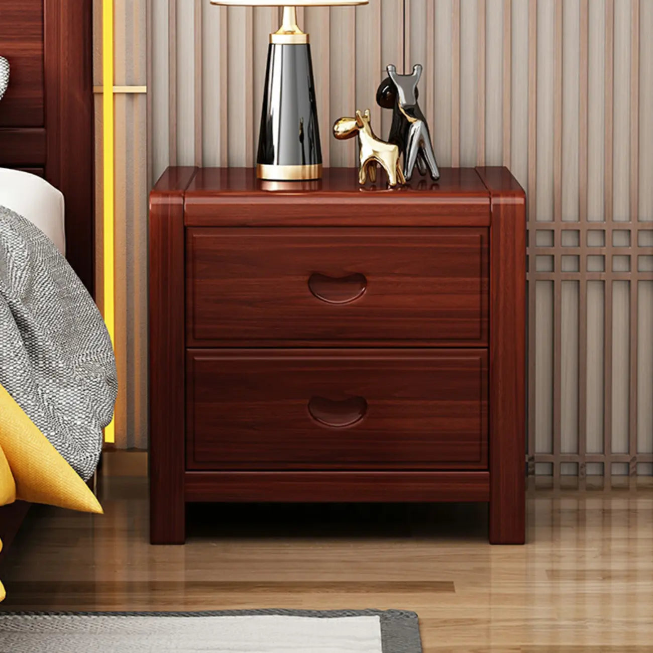 Petite table de chevet traditionnelle en bois brun noyer à 2 tiroirs