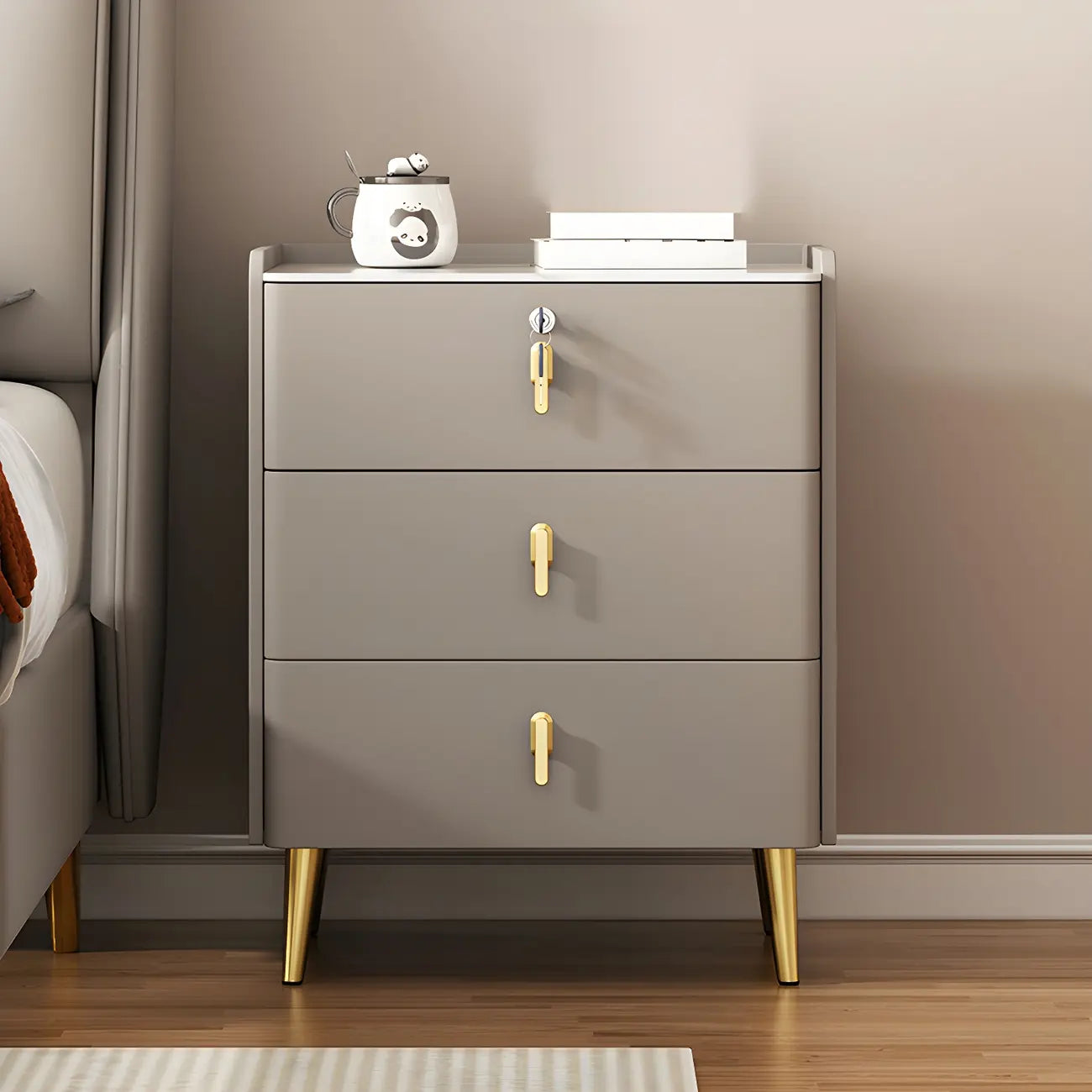 Table de chevet moderne à 3 tiroirs en similicuir avec plateau en pierre