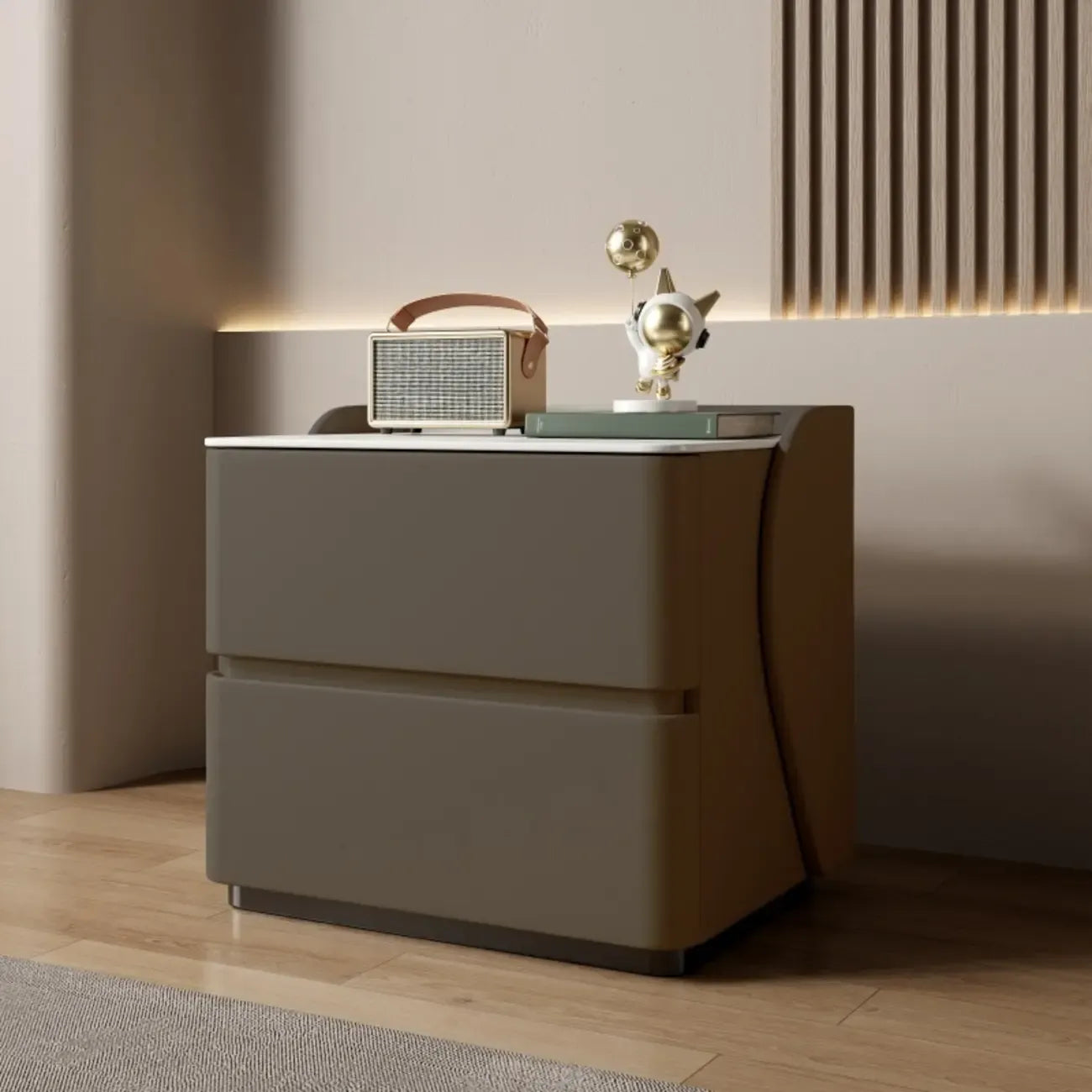 Table de chevet moderne en pin avec plateau en pierre et revêtement en cuir, à deux tiroirs