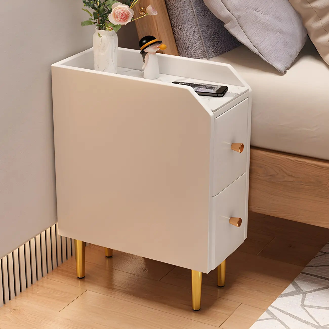 Table de chevet étroite à tiroirs en similicuir avec plateau en pierre