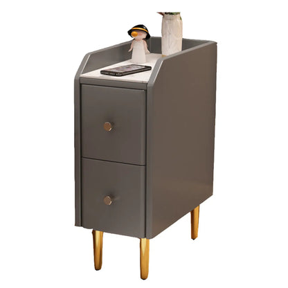 Table de chevet étroite à tiroirs en similicuir avec plateau en pierre