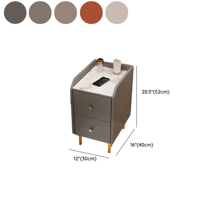 Table de chevet étroite à tiroirs en similicuir avec plateau en pierre