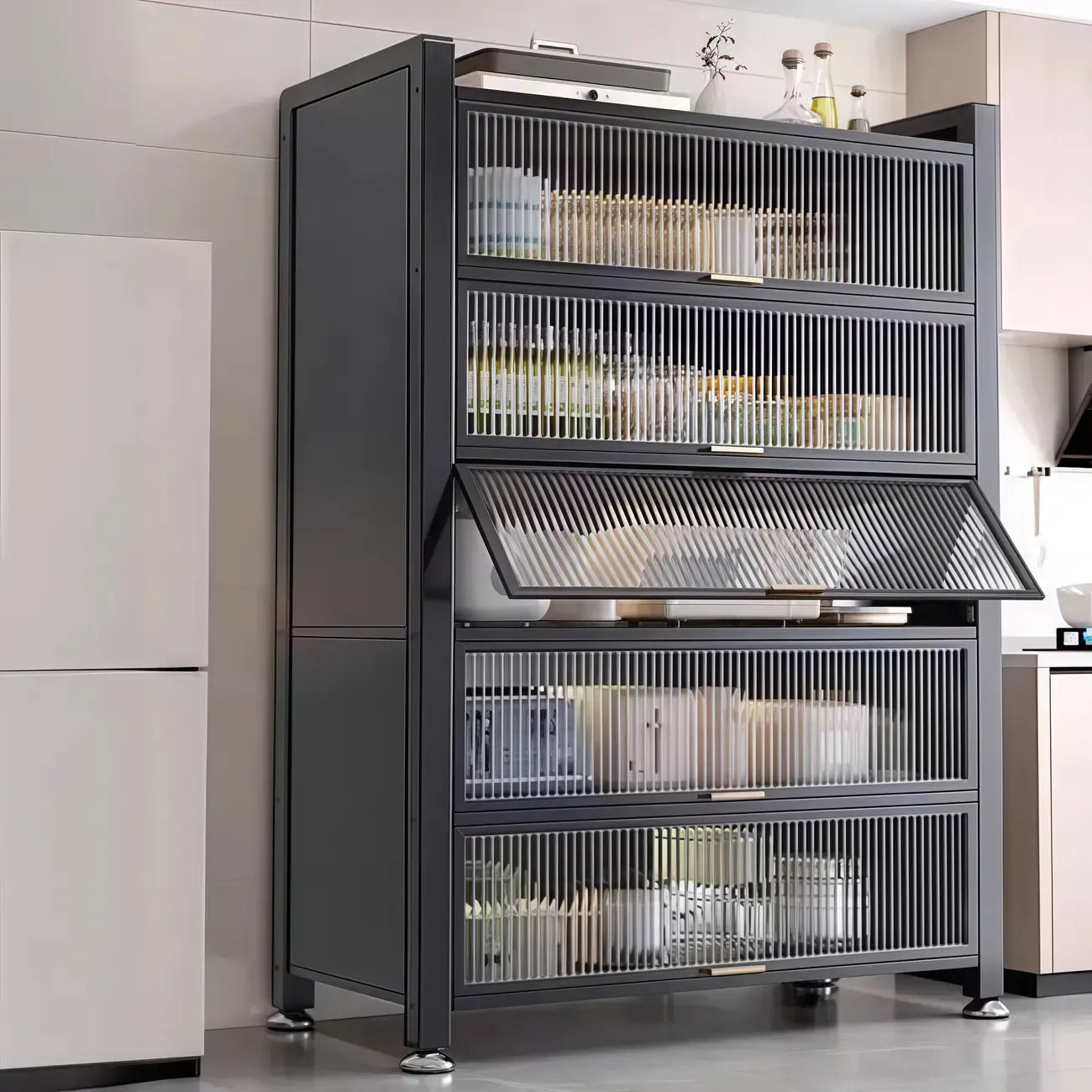 Buffet moderne et simple en métal avec portes relevables et plusieurs placards