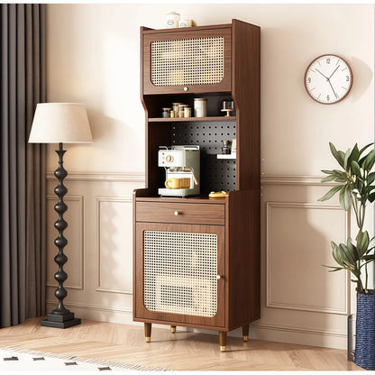 Buffet de rangement en bois de noyer avec panneaux perforés et portes en rotin