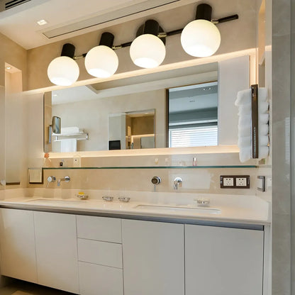 Applique murale moderne en métal et verre noir avec dôme pour salle de bain