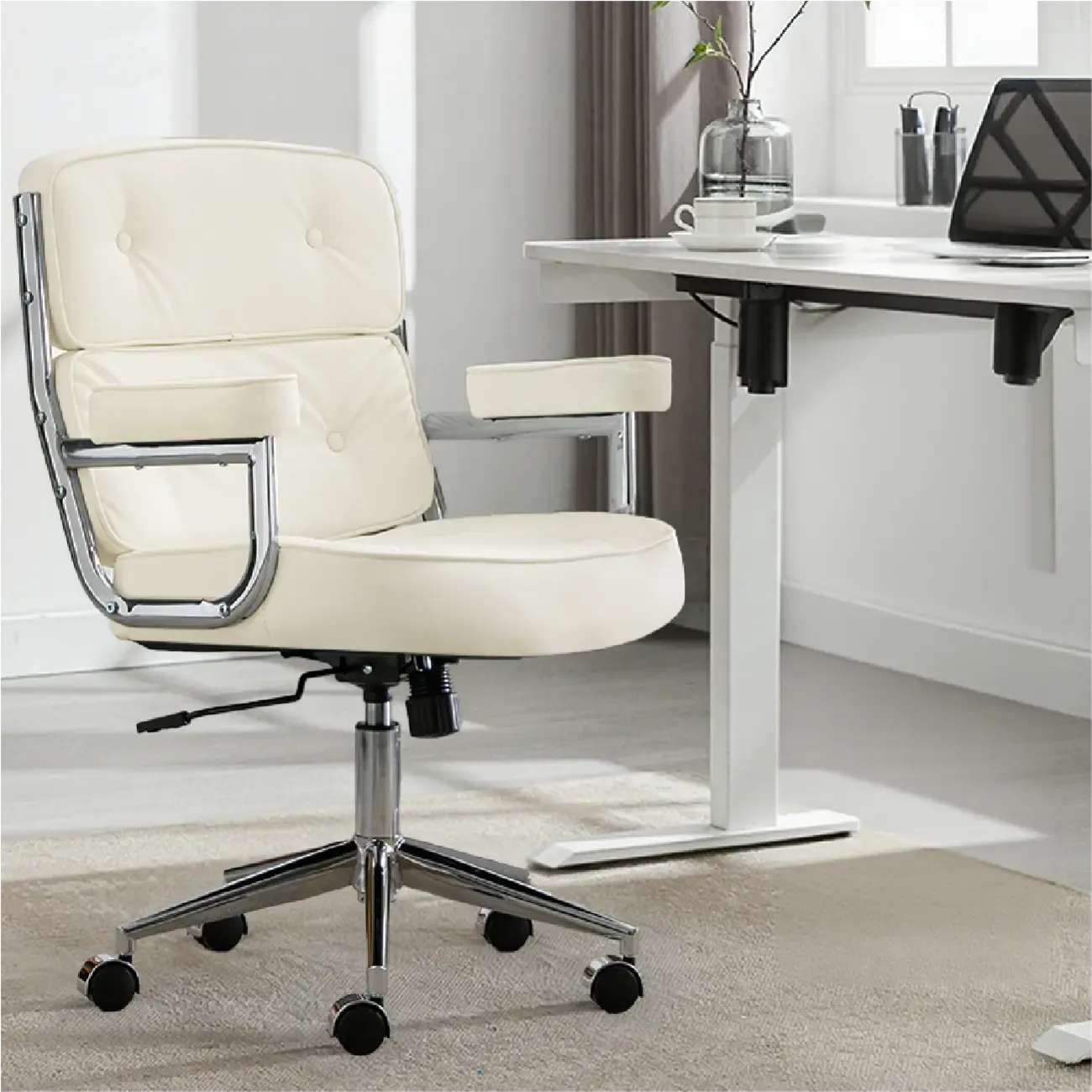 Chaise de bureau ergonomique moderne en cuir, réglable et inclinable