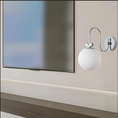 Applique murale LED Globe avec finition chromée pour chambre