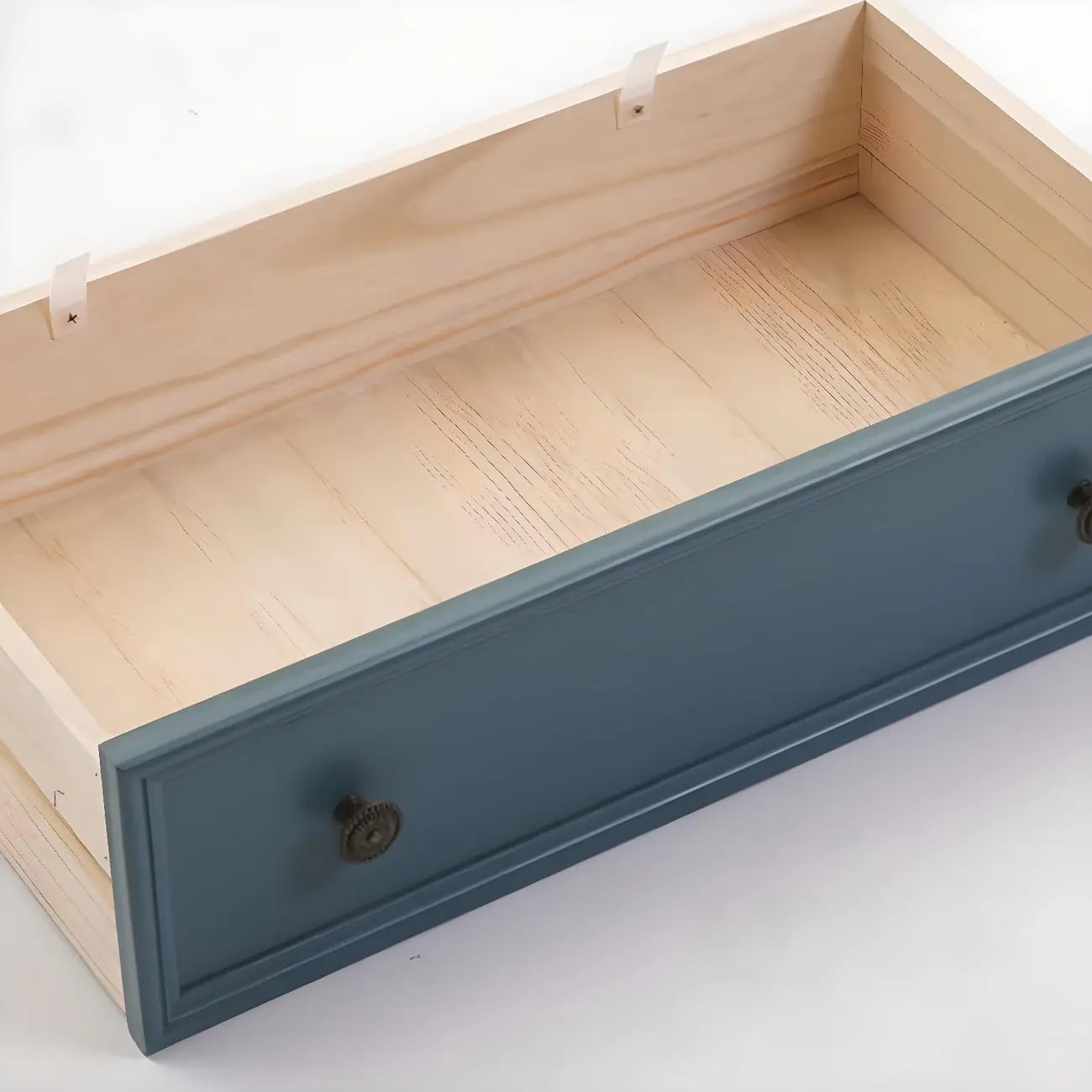 Coffre de rangement élégant et classique en bois laqué blanc et marron