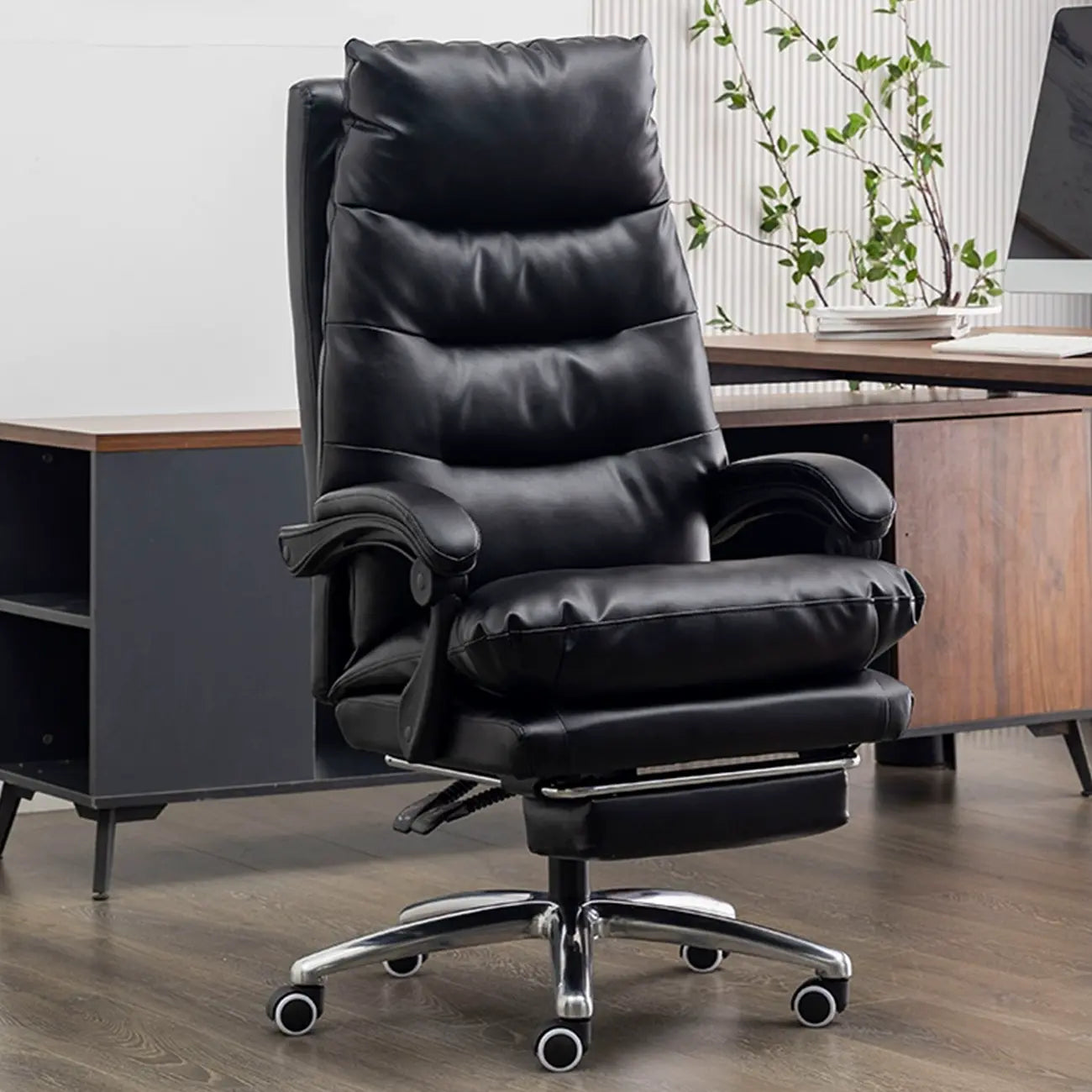 Fauteuil de direction ergonomique inclinable en cuir avec repose-pieds